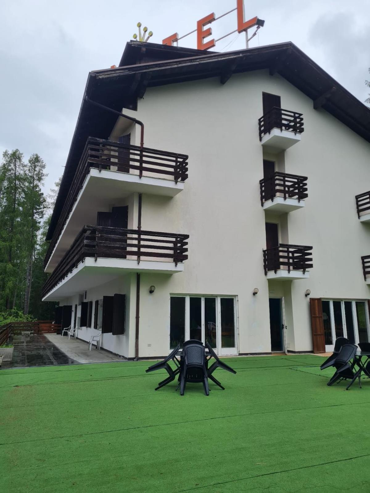 Hostel Il Pirata كافارينو المظهر الخارجي الصورة