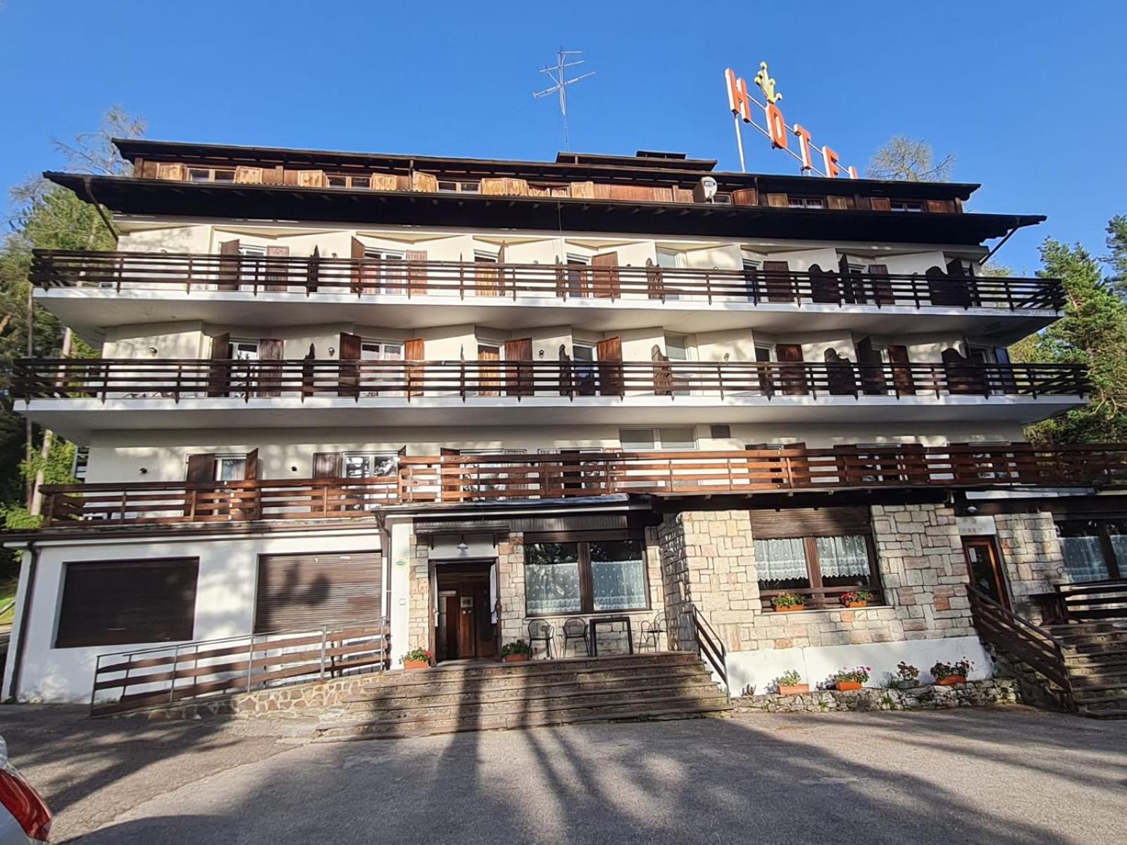 Hostel Il Pirata كافارينو المظهر الخارجي الصورة