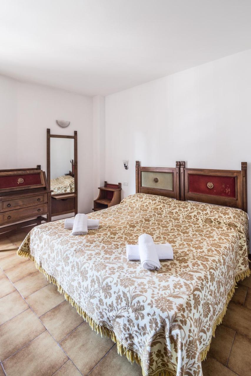 Hostel Il Pirata كافارينو الغرفة الصورة
